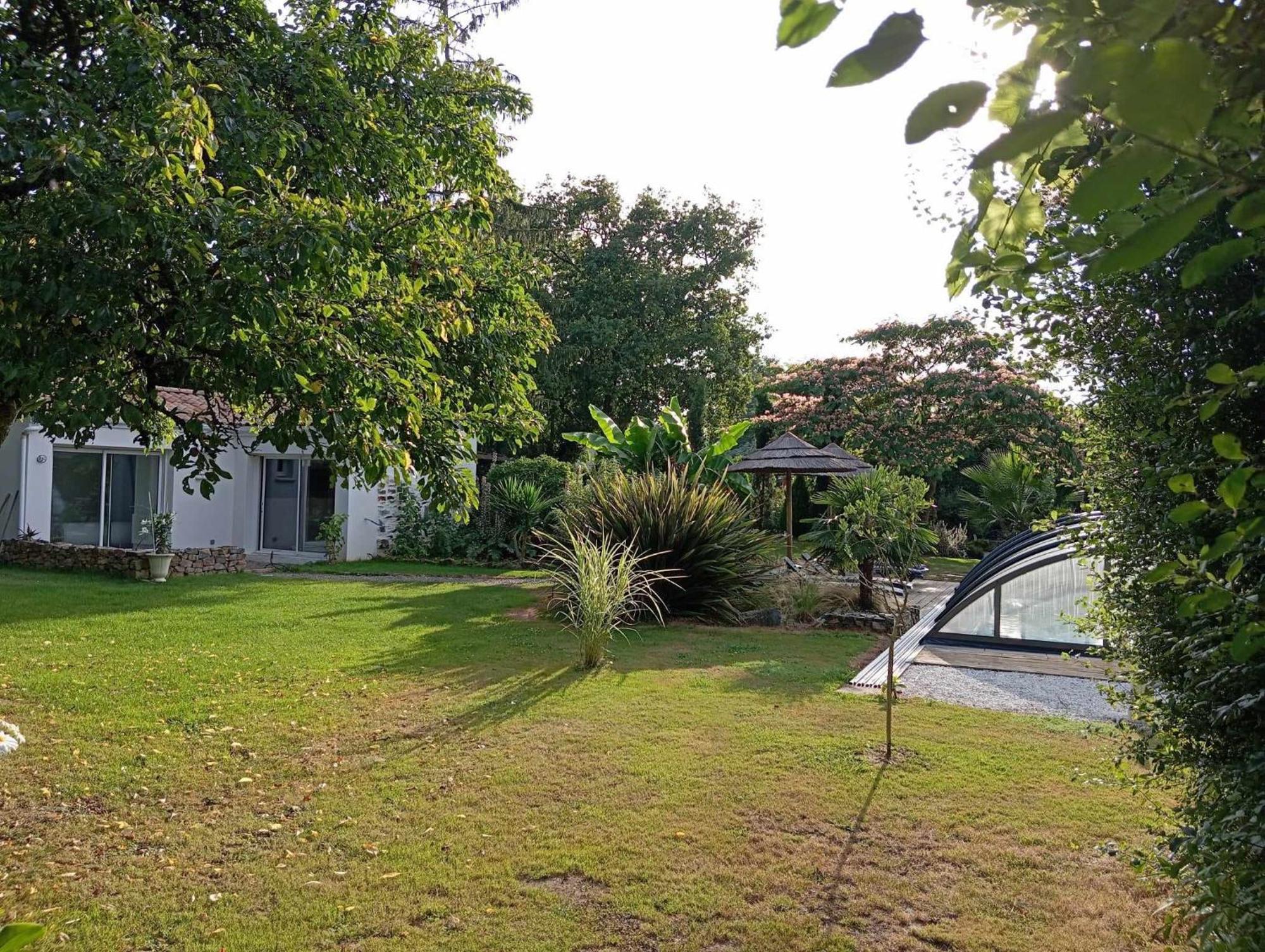 Mas Des Vignes Piscine Chauffee Bed and Breakfast Le Champ-Saint-Pere Buitenkant foto